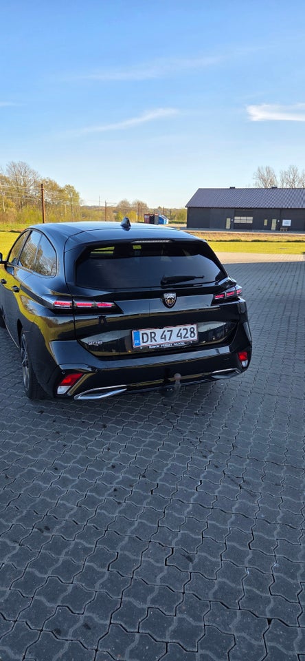 Peugeot 308 1,5 BlueHDi 130 Allure Pack SW EAT8 5d