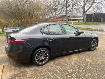 Alfa Romeo Giulia 2,2 JTD 180 Super aut. 4d