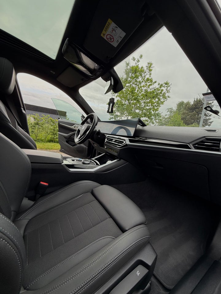 BMW i4 eDrive35 Charged 5d