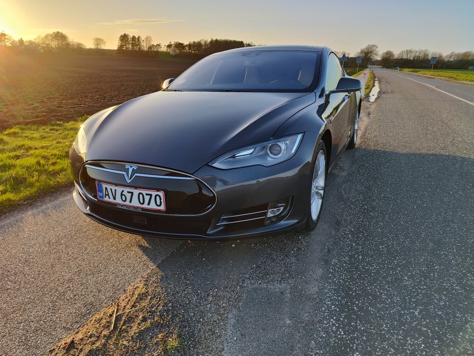 Tesla Model S P85D 5d