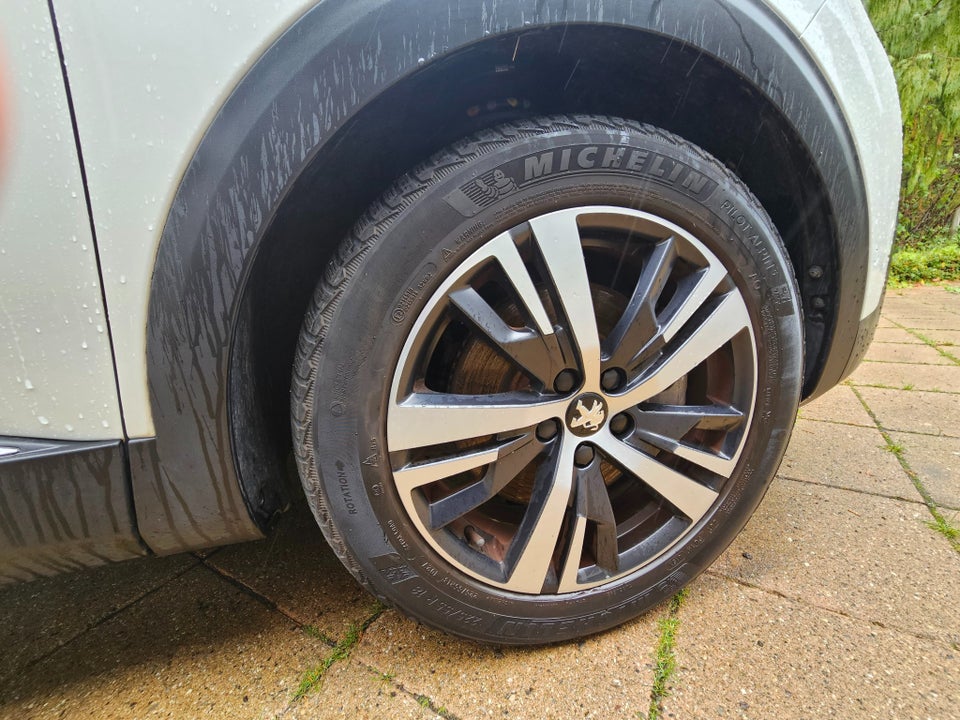 Peugeot 3008 1,6 Hybrid Allure Limited EAT8 5d