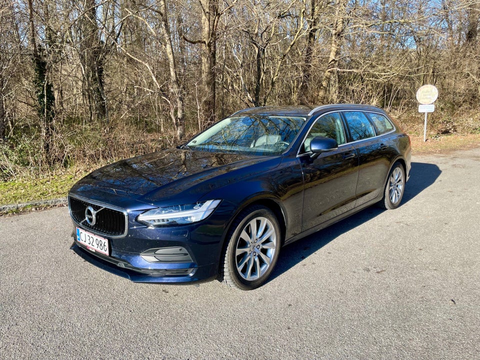 Volvo V90 2,0 T4 190 Momentum aut. 5d