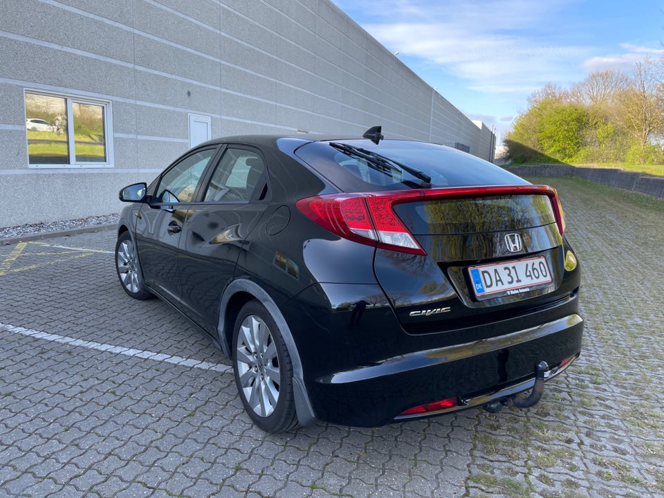 Honda Civic 1,8 i-VTEC Sport 5d