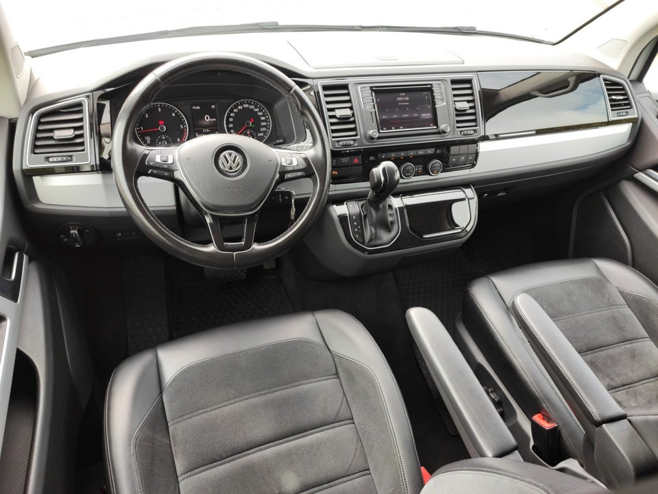 VW Multivan 2,0 TDi 150 Highline DSG kort