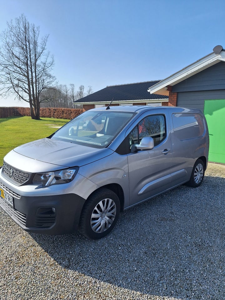 Peugeot Partner 1,5 BlueHDi 130 L1V2 Ultimate EAT8 Van