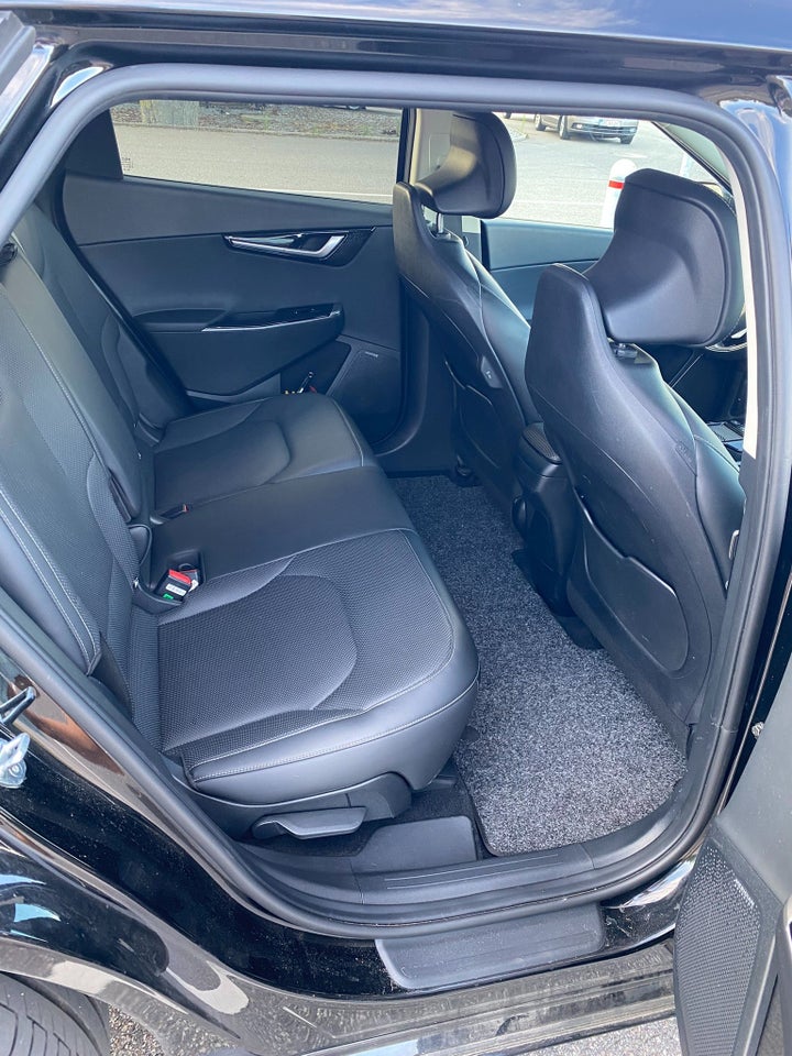 Kia EV6 77 Long Range Upgrade 5d