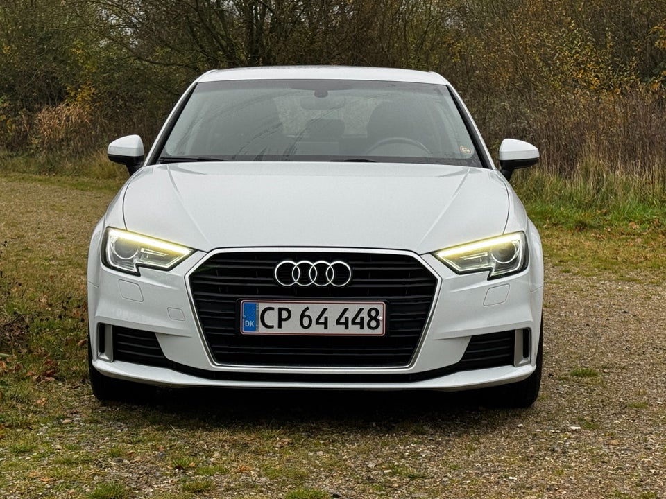 Audi A3 30 TFSi Sport Sportback S-tr. 5d