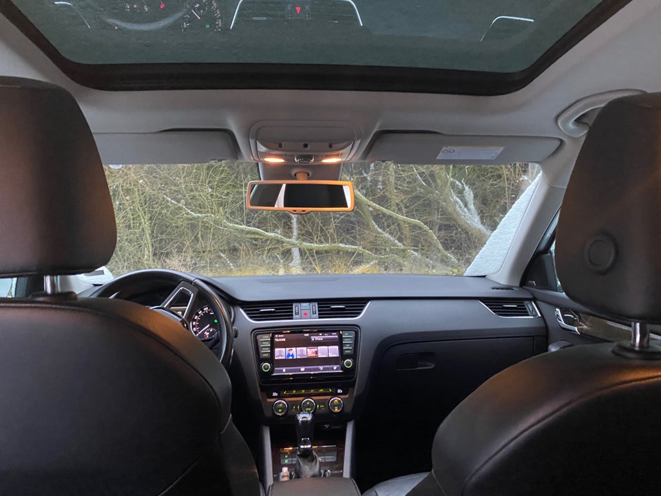 Skoda Octavia 1,8 TSi 180 Elegance Combi DSG 5d