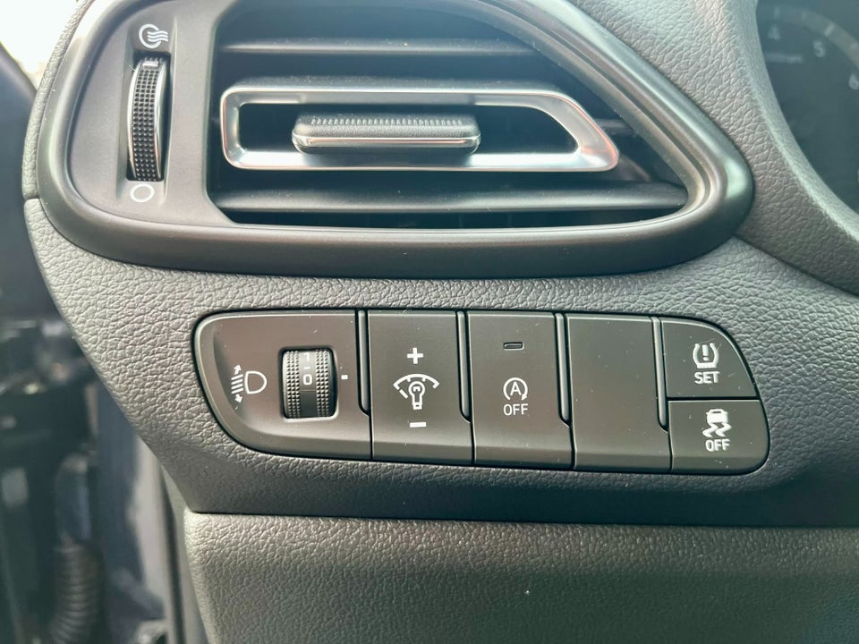 Hyundai i30 1,0 T-GDi Essential stc. 5d