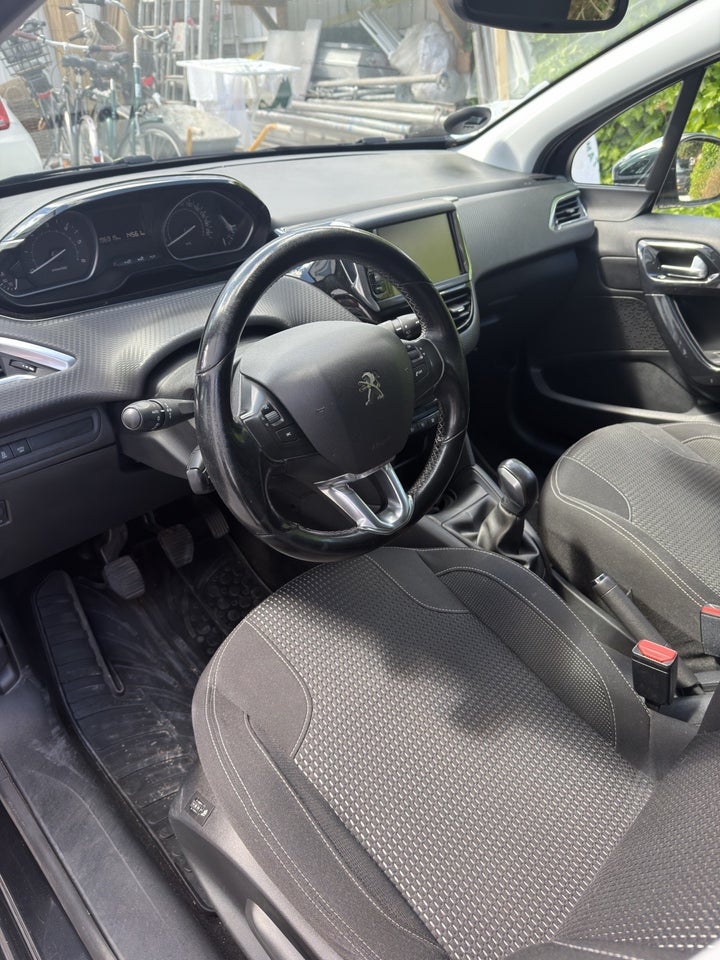 Peugeot 208 1,6 BlueHDi 100 Desire Sky 5d