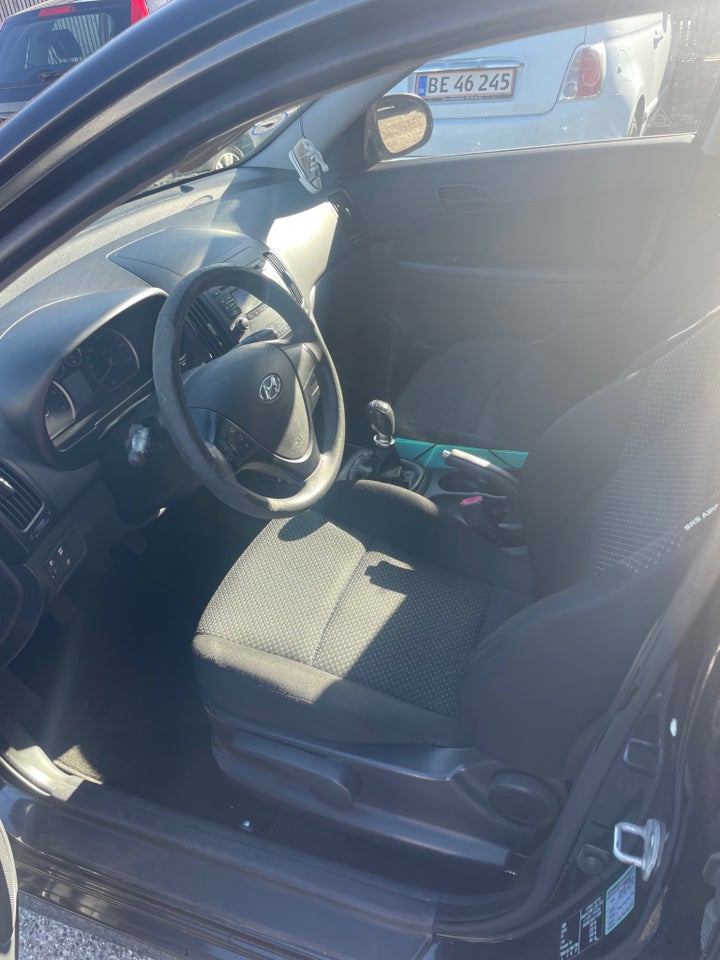 Hyundai i30 1,6 CRDi 90 Blue Drive 5d