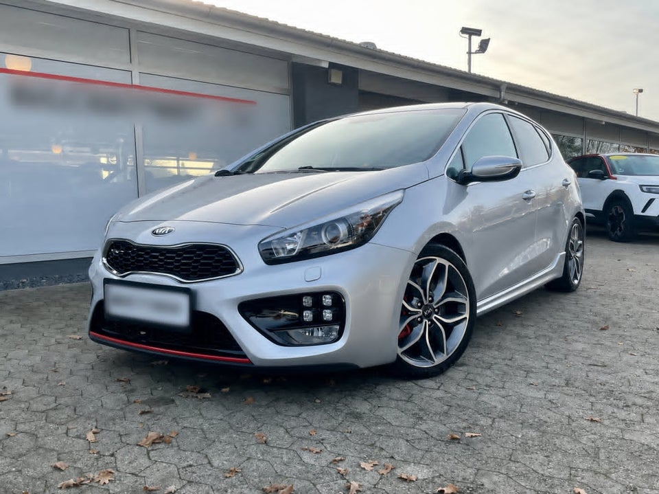 Kia Ceed 1,6 T-GDi GT Advance 5d