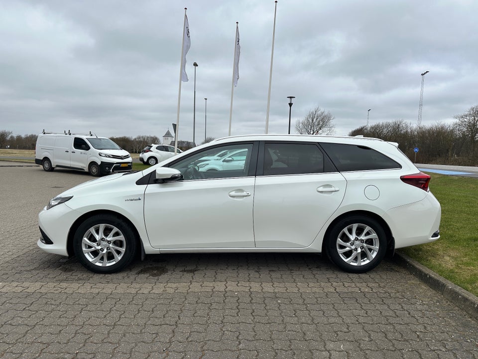 Toyota Auris 1,8 Hybrid H2 Touring Sports CVT 5d