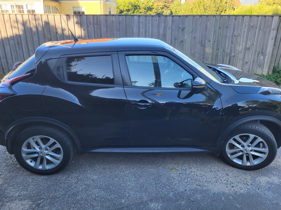 Nissan Juke 1,6 Acenta CVT 5d
