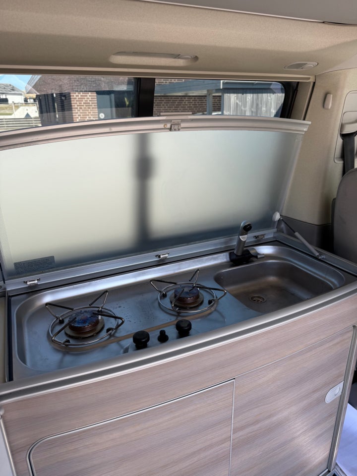 VW California 2,0 TDi 102 Comfortline 4d