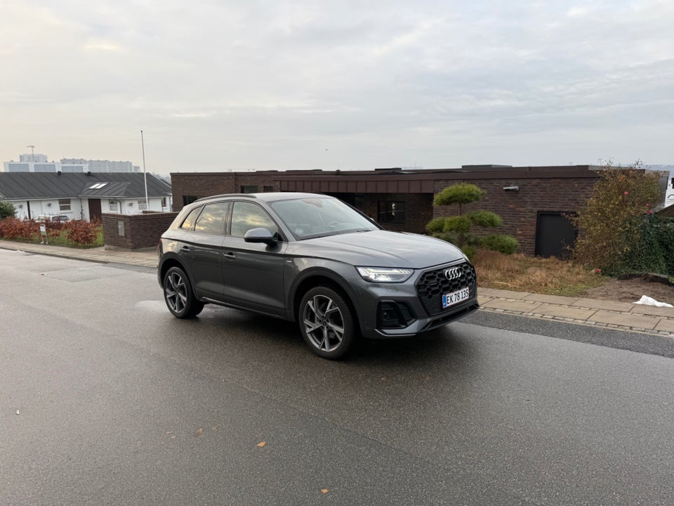 Audi Q5 55 TFSi e S-line quattro S-tr. 5d