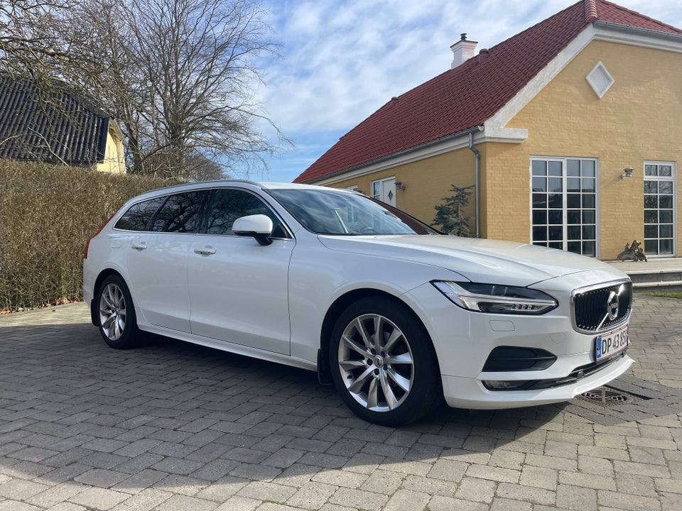 Volvo V90 2,0 D4 190 Momentum aut. 5d