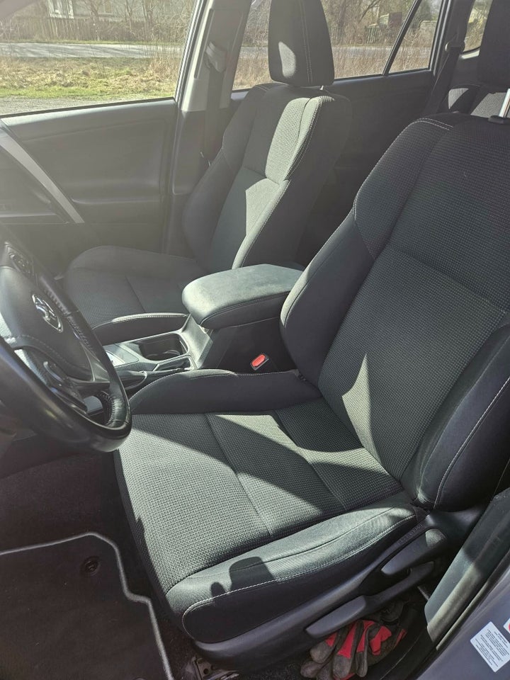 Toyota RAV4 2,5 Hybrid H3 MDS 5d