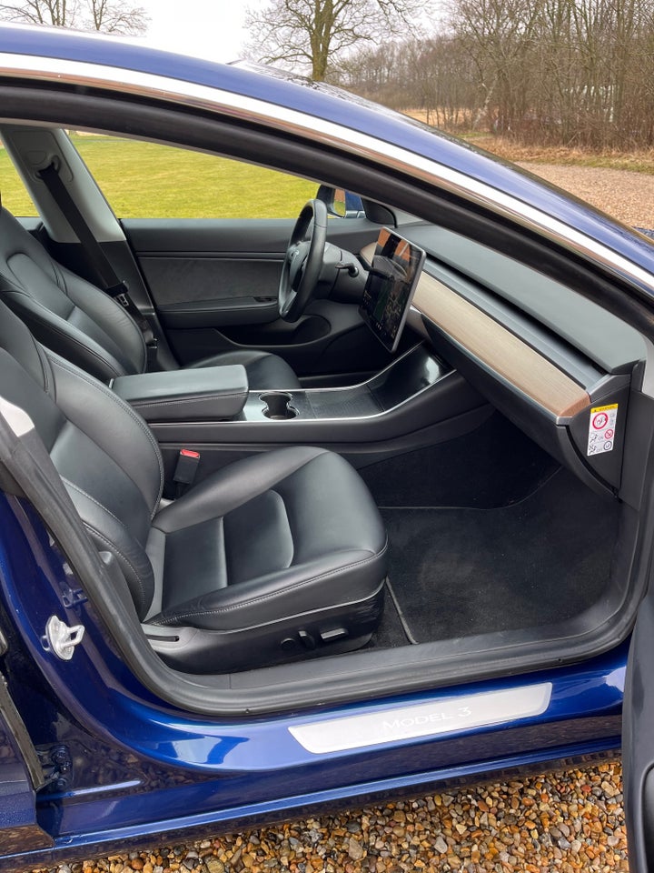 Tesla Model 3 Long Range RWD 4d