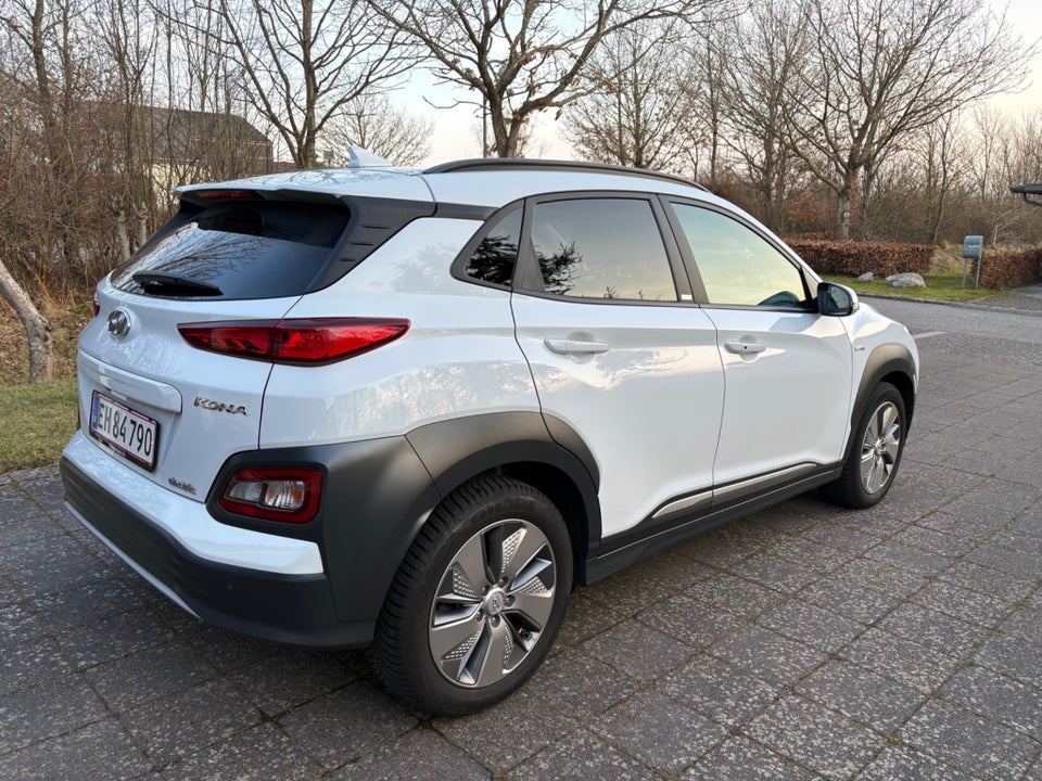 Hyundai Kona 64 EV Ultimate 5d