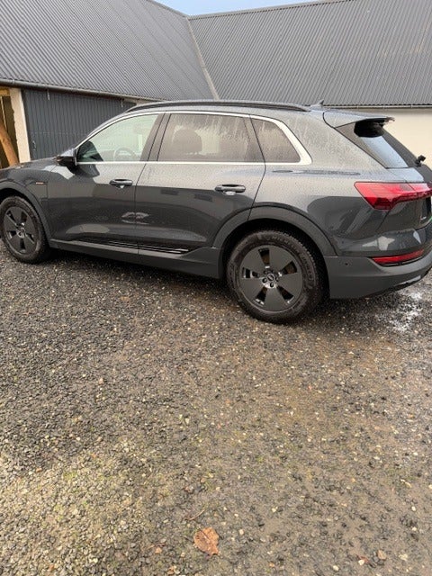 Audi e-tron 55 quattro 5d