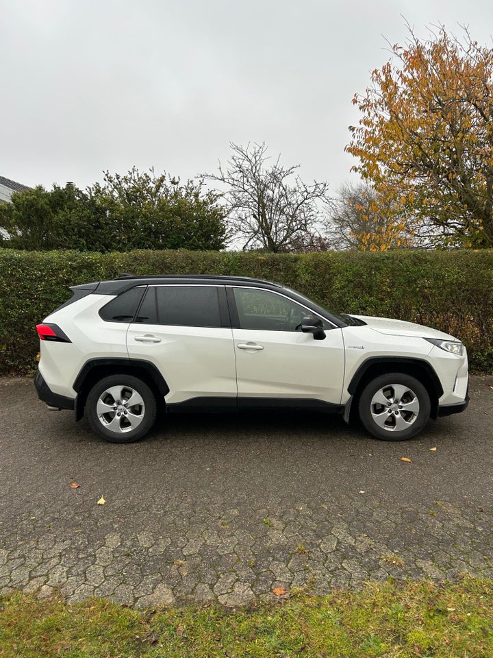 Toyota RAV4 2,5 Hybrid H3 Style MDS 5d