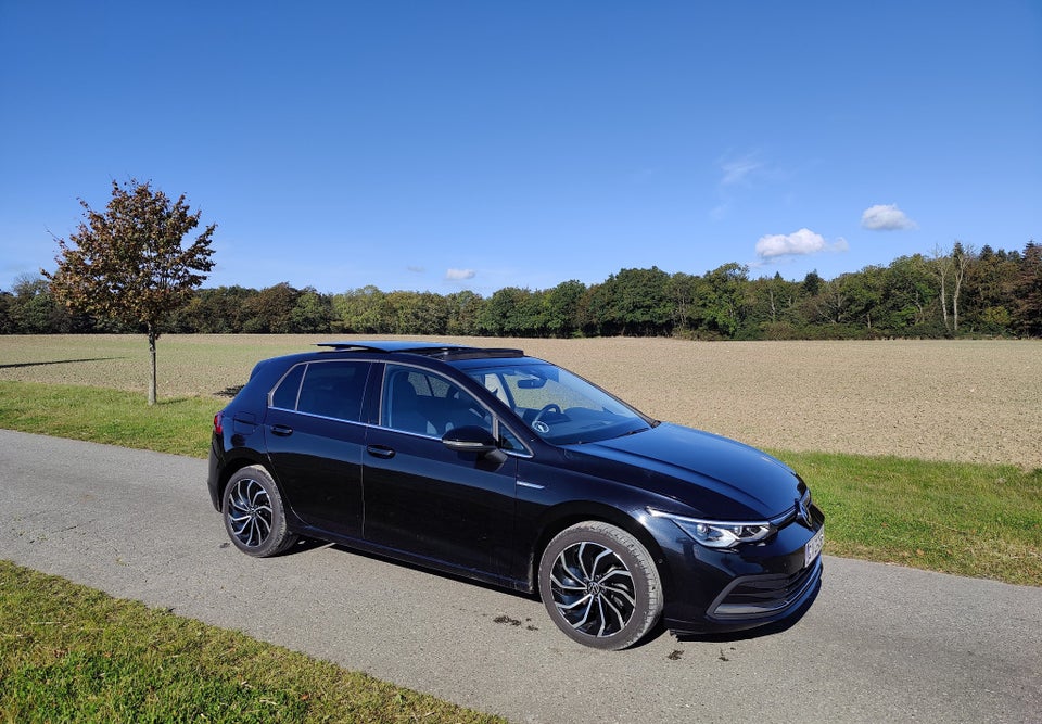 VW Golf VIII 2,0 TDi 150 Style DSG 5d