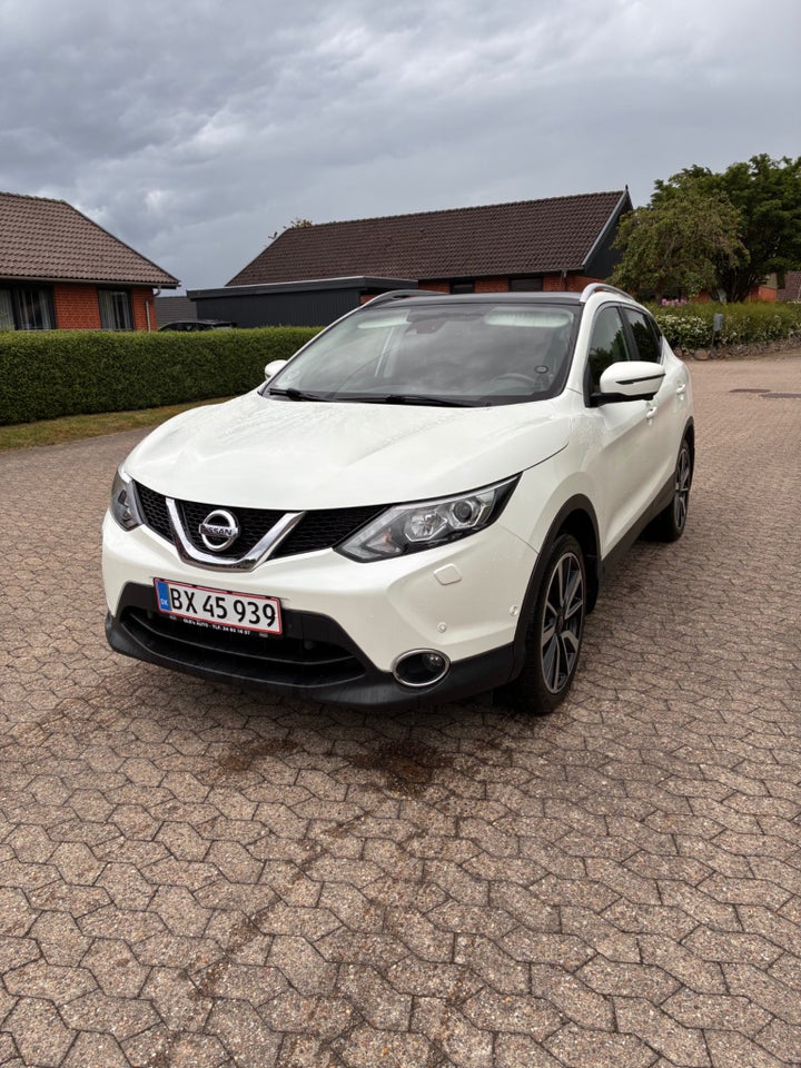 Nissan Qashqai 1,6 dCi 130 Tekna X-tr. 5d