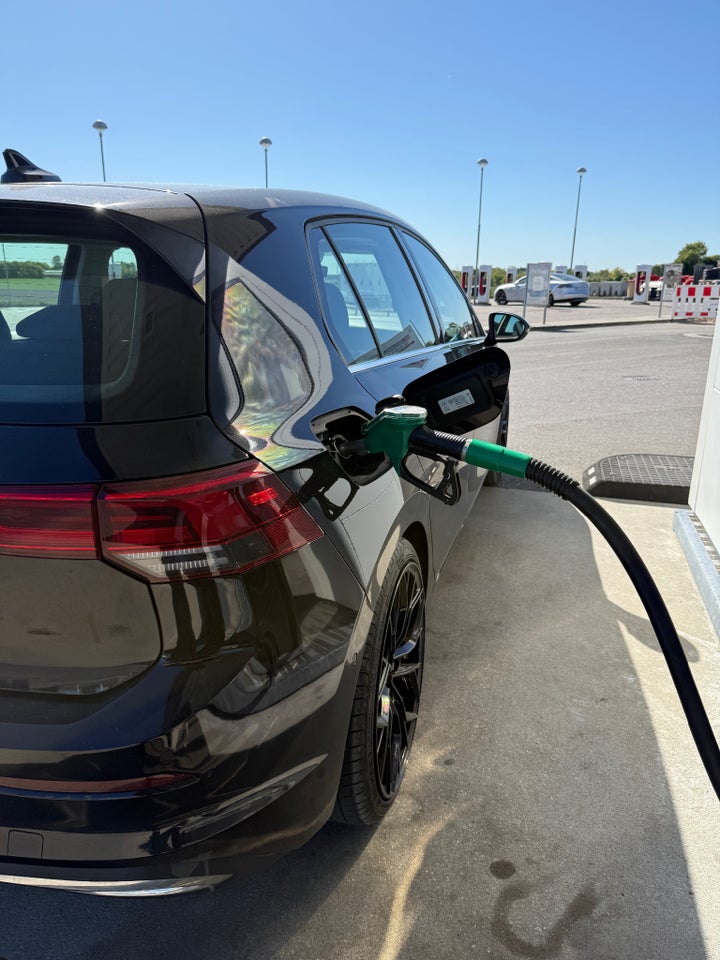 VW Golf VIII 1,4 eHybrid DSG 5d