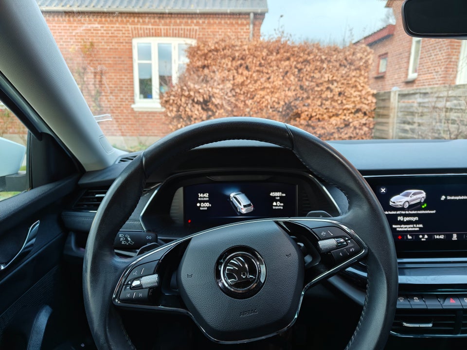 Skoda Octavia 1,4 TSi iV Plus Combi DSG 5d