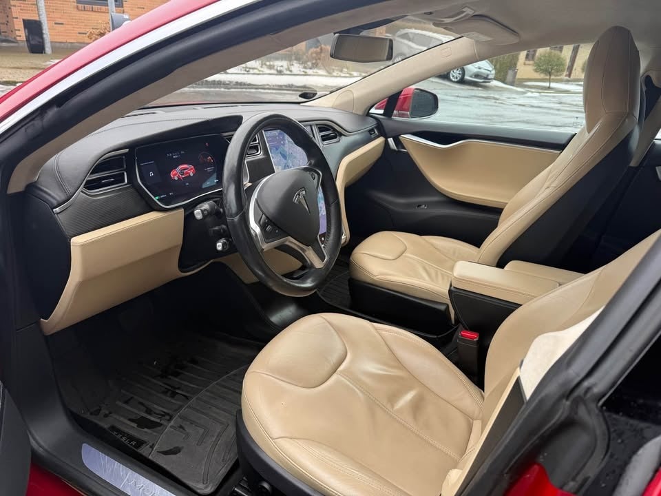 Tesla Model S 85D 5d