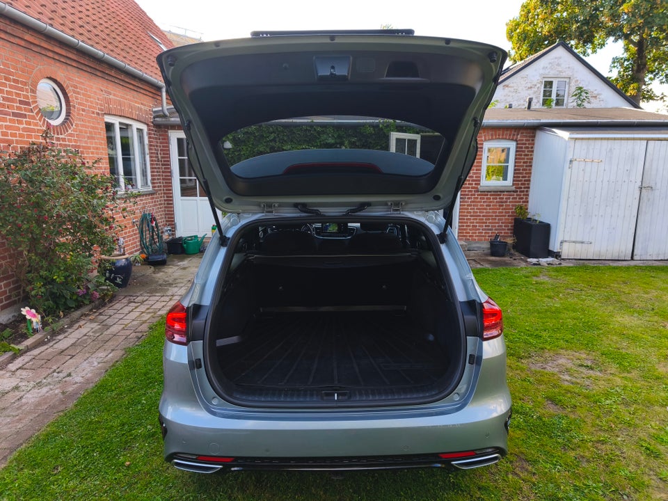 Kia Ceed 1,6 CRDi 136 GT-Line SW DCT 5d