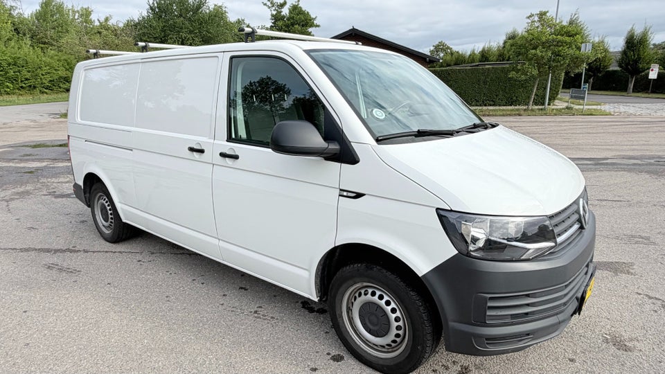 VW Transporter 2,0 TDi 102 Kassevogn lang