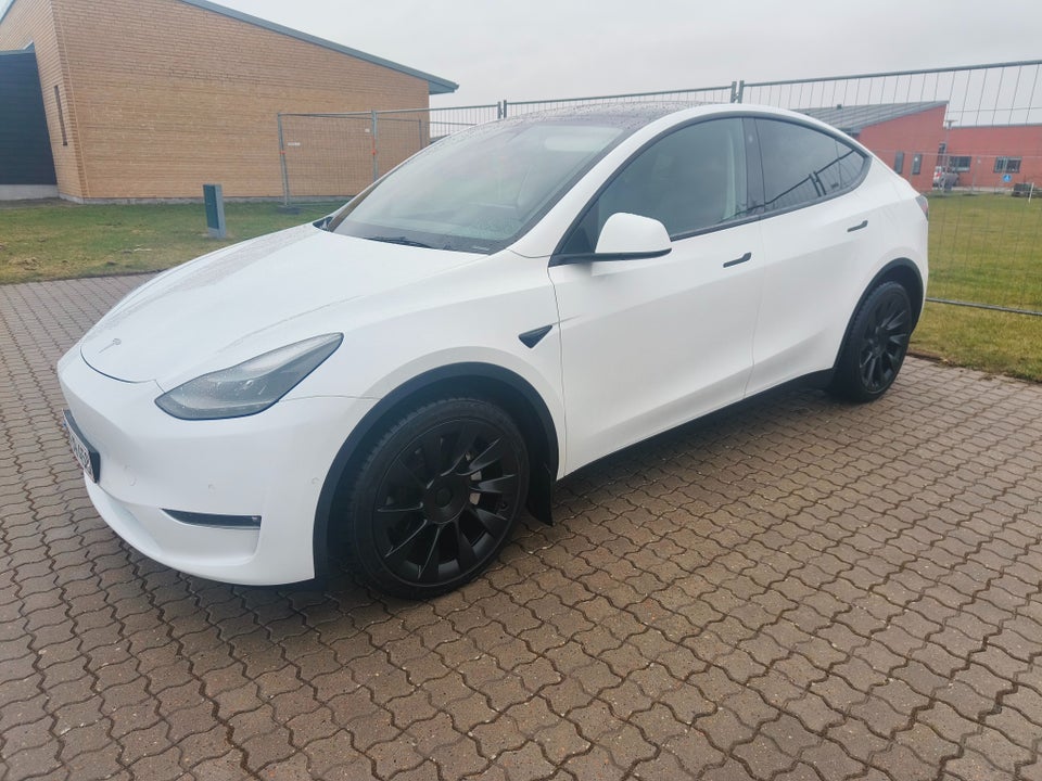 Tesla Model Y Long Range AWD 5d