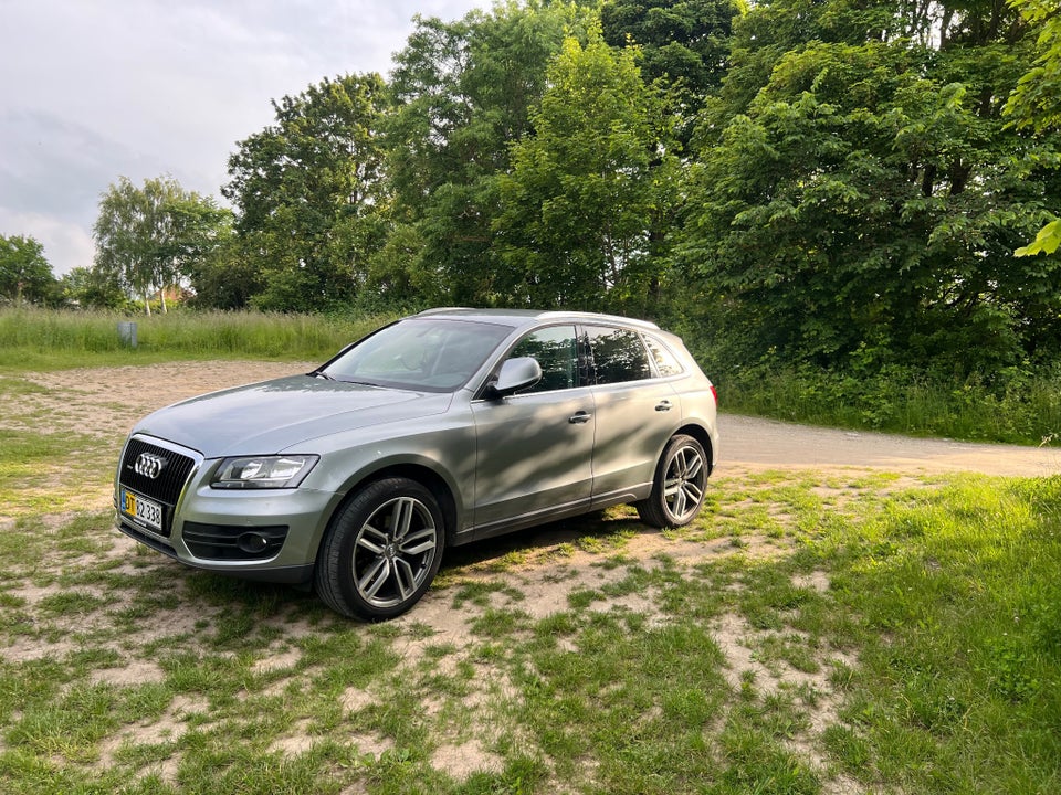 Audi Q5 3,0 TDi 240 S-line quattro S-tr. Van 5d