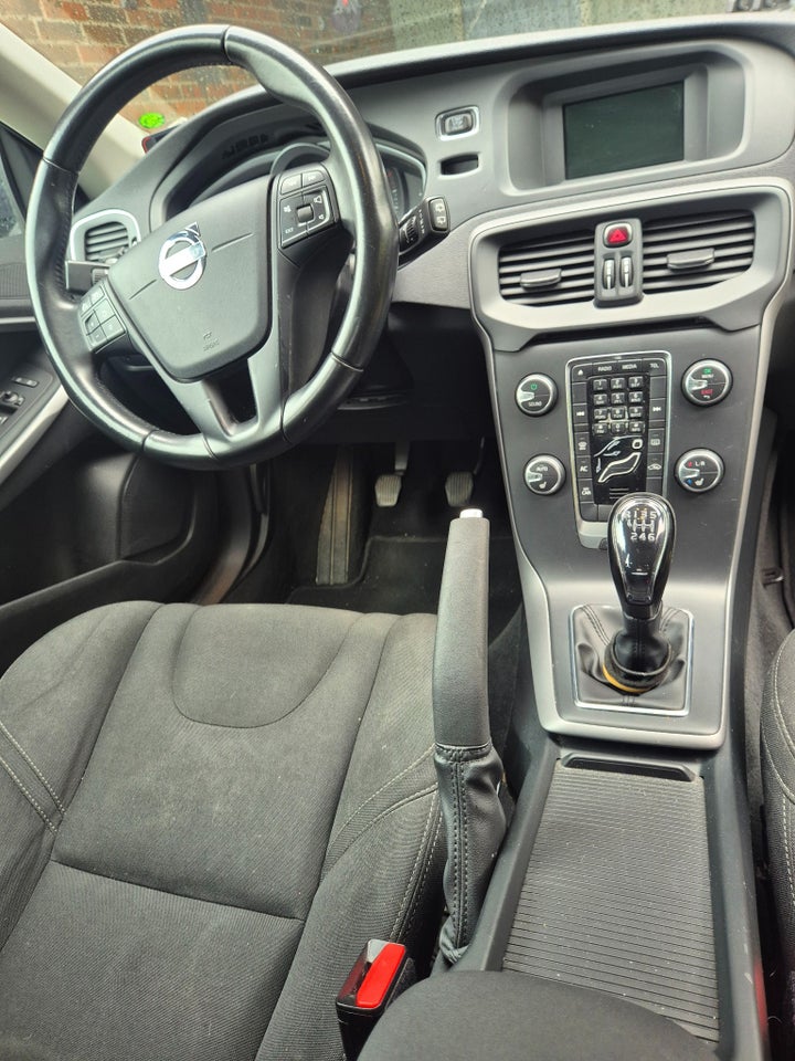 Volvo V40 1,6 D2 115 Drive-E 5d