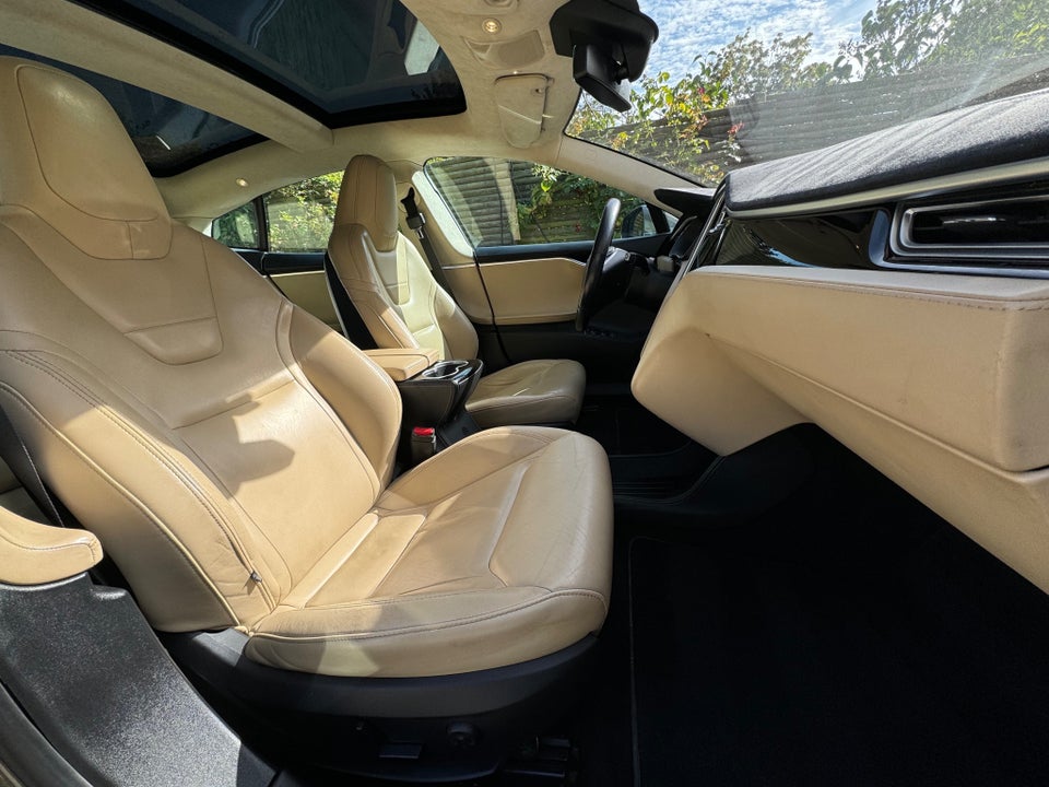 Tesla Model S P90D 5d