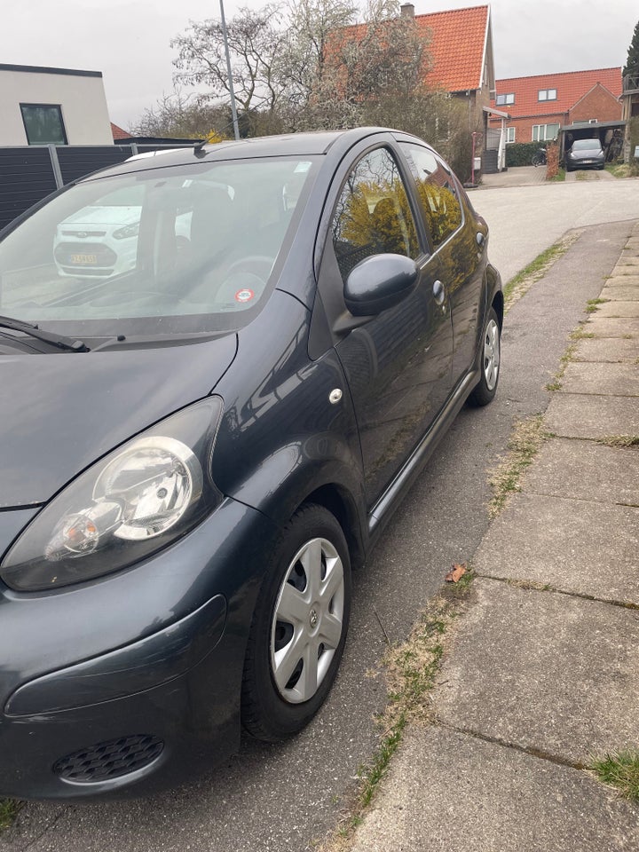 Toyota Aygo 1,0 Plus Silver Line 5d