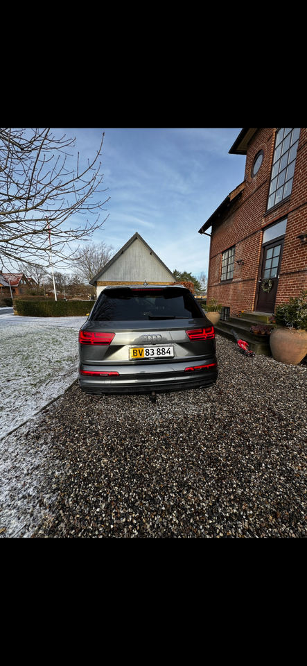 Audi Q7 3,0 TDi 272 S-line quattro Tiptr. Van 5d