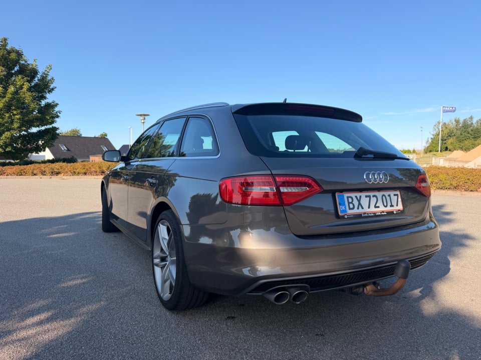Audi A4 2,0 TDi 150 S-line Avant Multitr. 5d