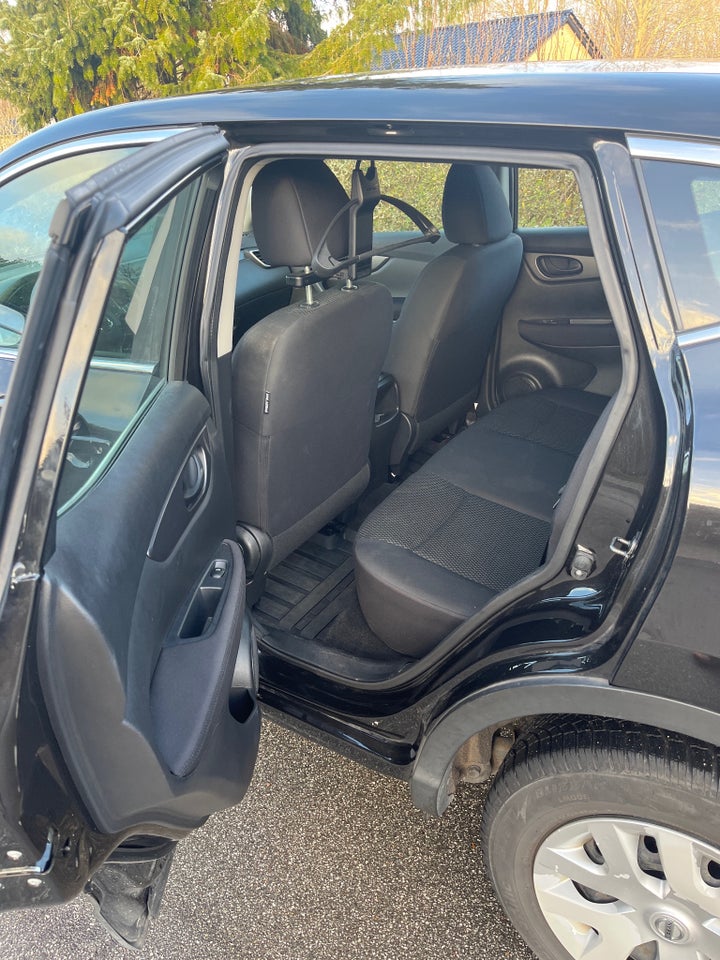 Nissan Qashqai 1,3 Dig-T 140 Visia 5d