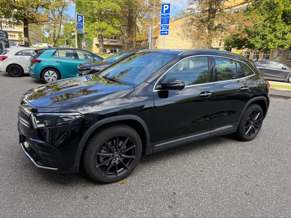 Mercedes EQA300 AMG Line 4Matic 5d