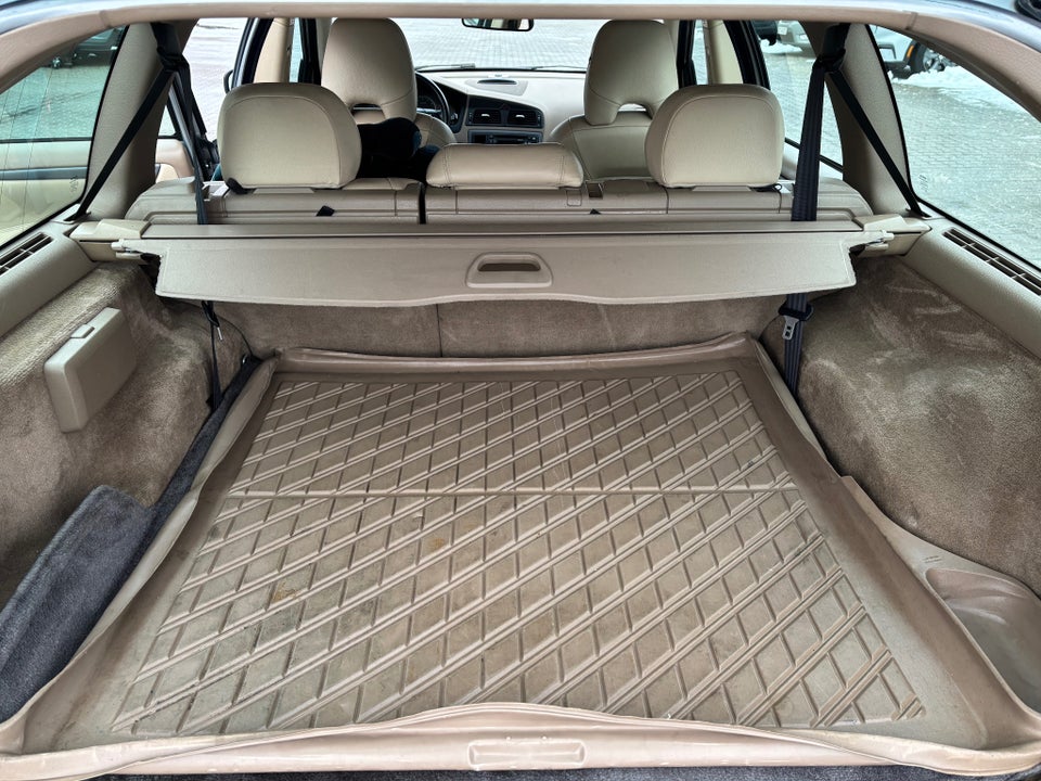 Volvo V70 2,4 140 Classic 5d