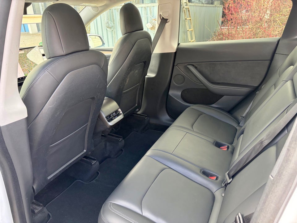 Tesla Model Y Long Range AWD 5d