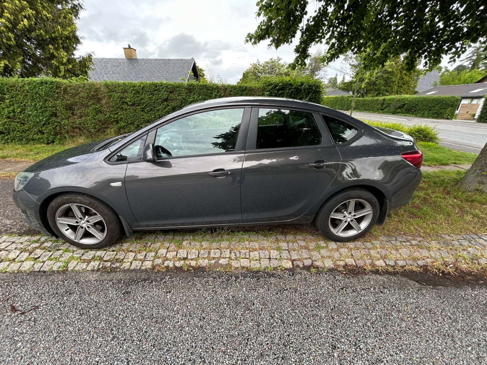 Opel Astra 1,7 CDTi 110 Enjoy eco 5d