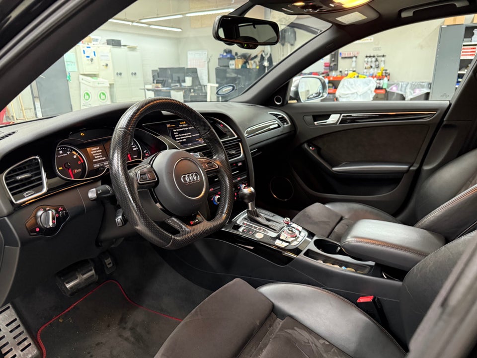 Audi RS4 4,2 FSi Avant quattro S-tr. 5d