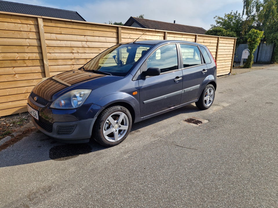 Ford Fiesta 1,4 Steel 5d