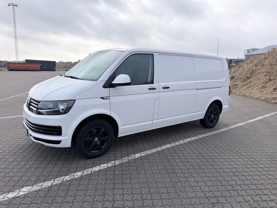 VW Transporter 2,0 TDi 114 Kassevogn lang BMT