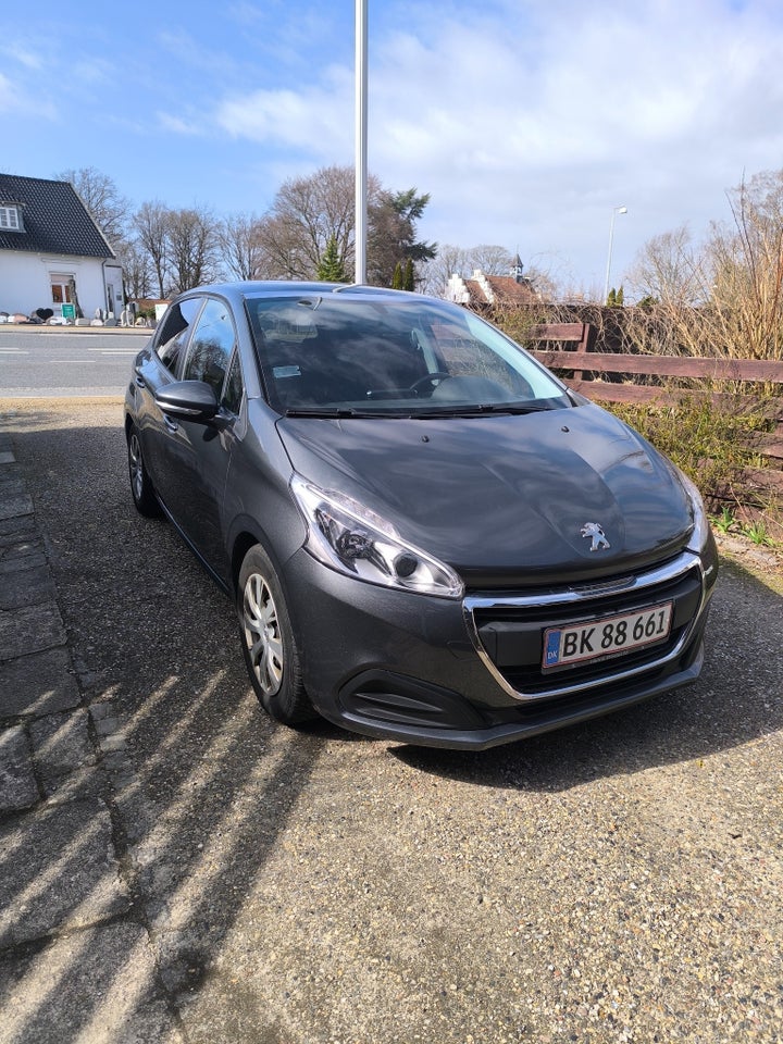 Peugeot 208 1,6 BlueHDi 100 Allure Sky 5d