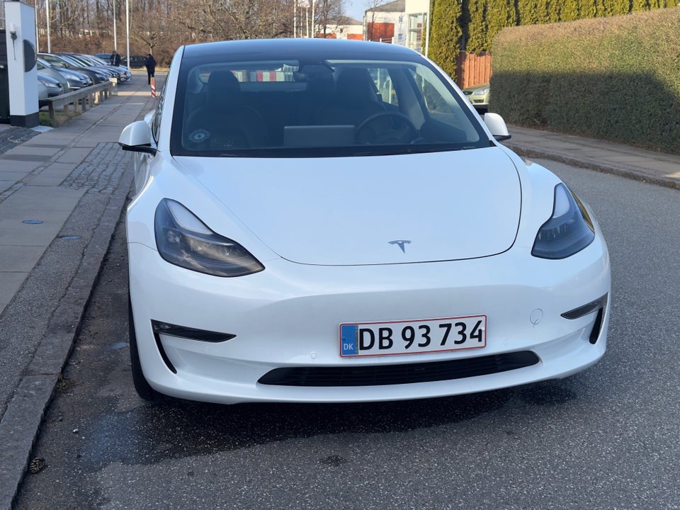 Tesla Model 3 Long Range AWD 4d